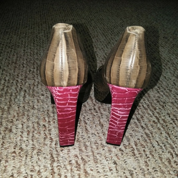 COPY - Nwot Steven platform heels 9 - Picture 2 of 3